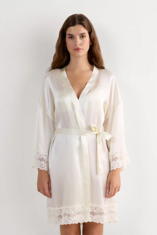Pretty Flowers Silk Kimono